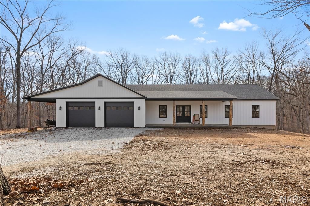 140 Turkey Creek Crossing Drive, Hawk Point, MO 63349