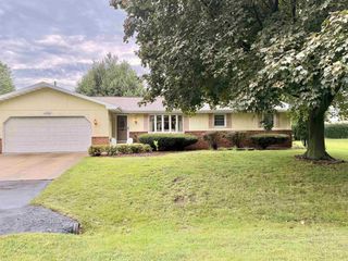 1596 OAKRIDGE COURT, Menasha, WI 54952