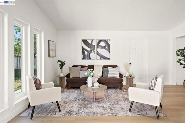 1800 Gilardy Dr, Concord, CA 94518