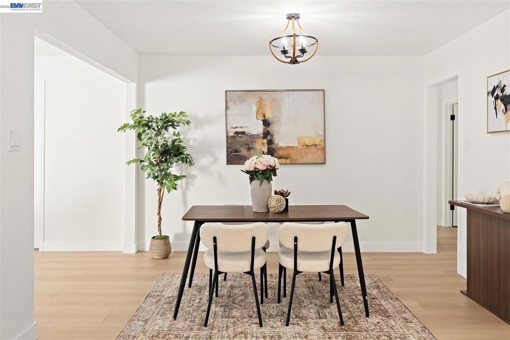 Image 12 of property listing at 1800 Gilardy Dr, Concord, CA 94518