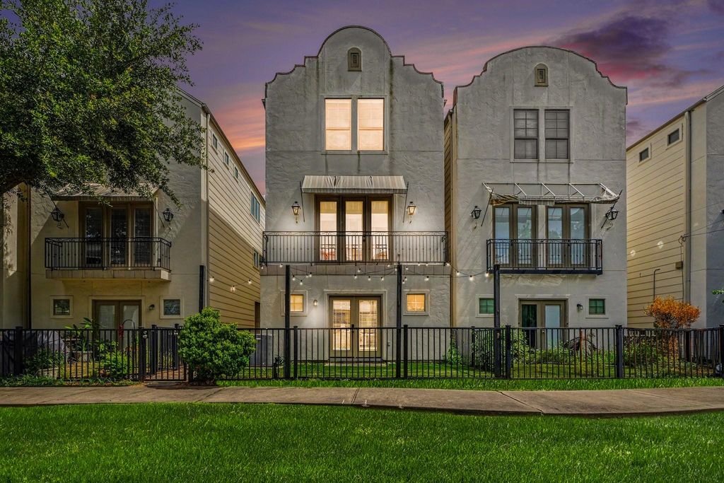 906 Patterson Street, Houston, TX 77007