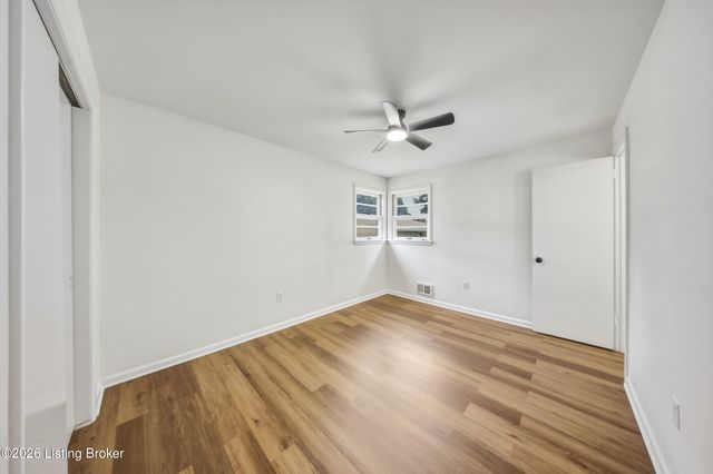 4105 Burrell Dr, Louisville, KY 40216
