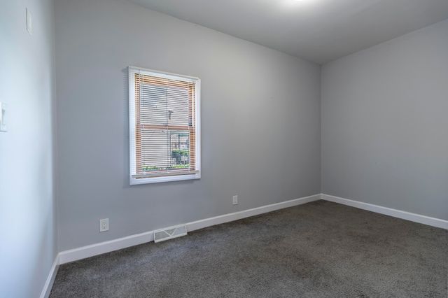 4832 Northcote Avenue, East Chicago, IN 46312