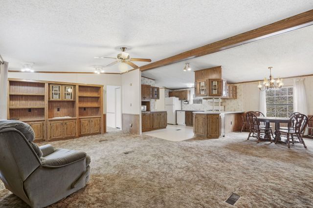 176 S Essex Road, Nixa, MO 65714