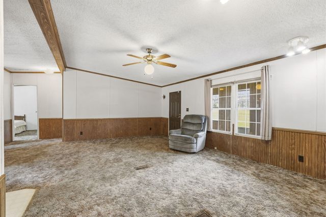 176 S Essex Road, Nixa, MO 65714