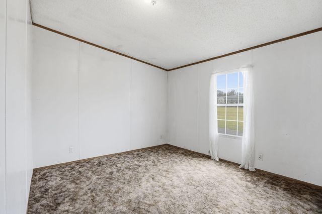 176 S Essex Road, Nixa, MO 65714