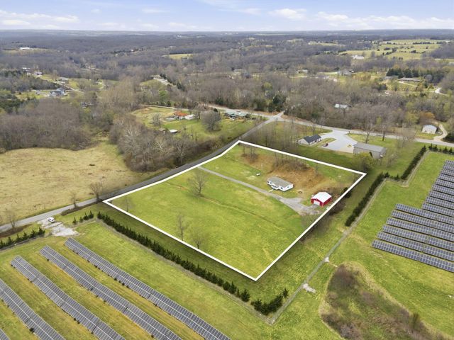 176 S Essex Road, Nixa, MO 65714