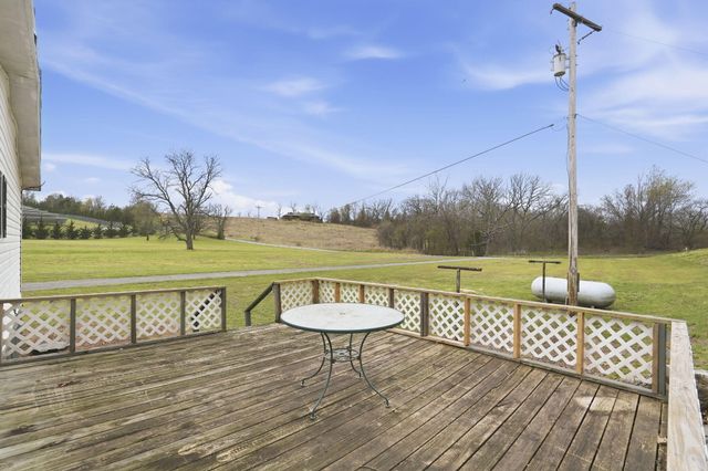 176 S Essex Road, Nixa, MO 65714