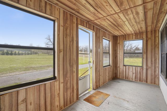 176 S Essex Road, Nixa, MO 65714