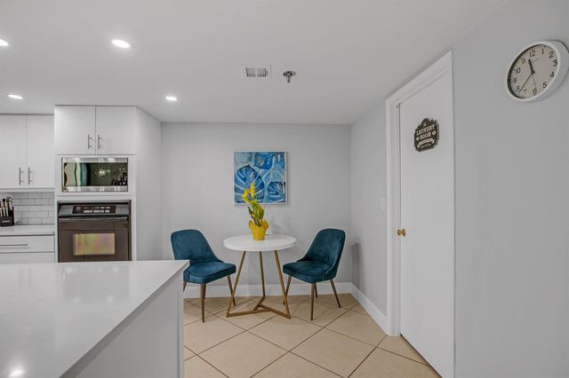 955 Egret Circle 104, Delray Beach, FL 33444