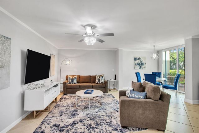 955 Egret Circle 104, Delray Beach, FL 33444