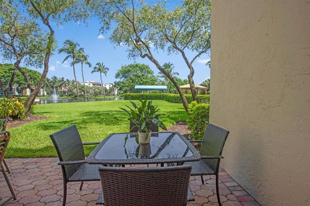 955 Egret Circle 104, Delray Beach, FL 33444