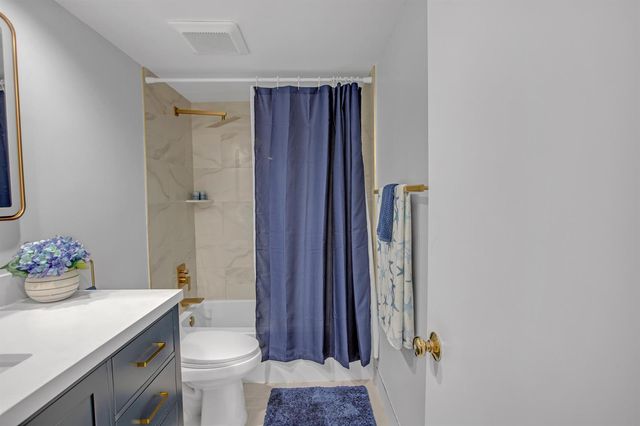 955 Egret Circle 104, Delray Beach, FL 33444
