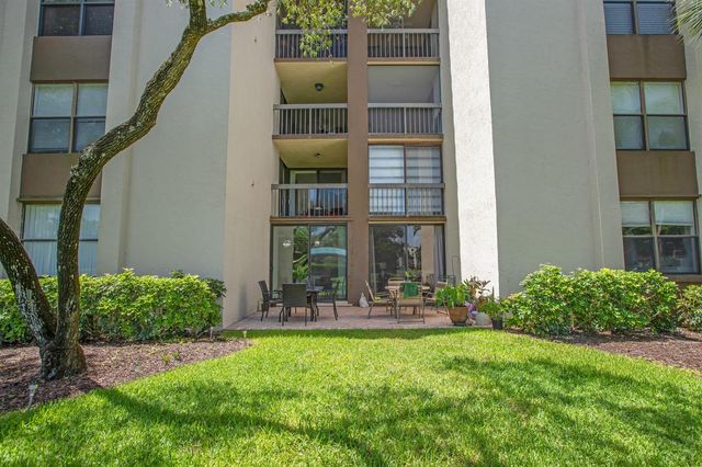 955 Egret Circle 104, Delray Beach, FL 33444