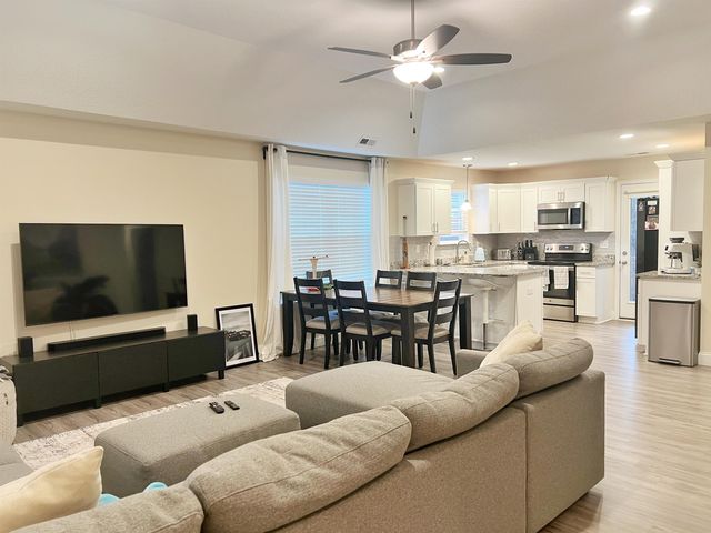 3139 Lorenzo Court, Inman, SC 29249