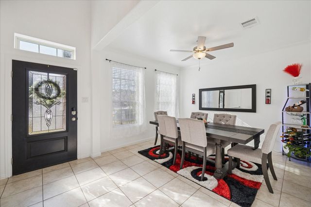 2933 Fox Ledge Court, Conroe, TX 77301