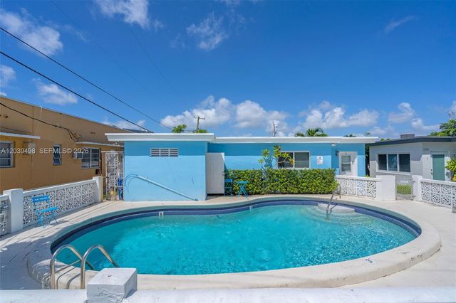 2120 Biarritz Dr, Miami Beach, FL 33141