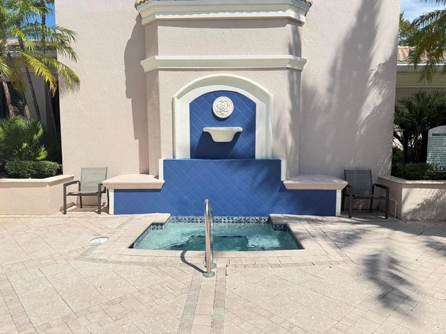 3020 Alcazar Place 303, Palm Beach Gardens, FL 33410