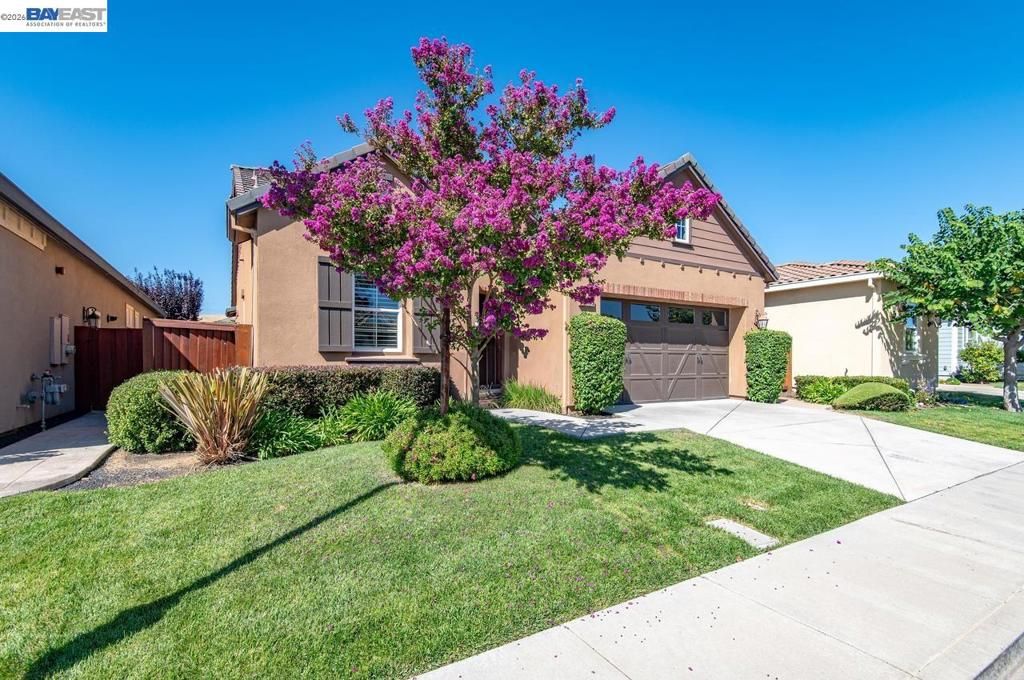 Image 3 of property listing at 1033 Malbec Ln, Brentwood, CA 94513