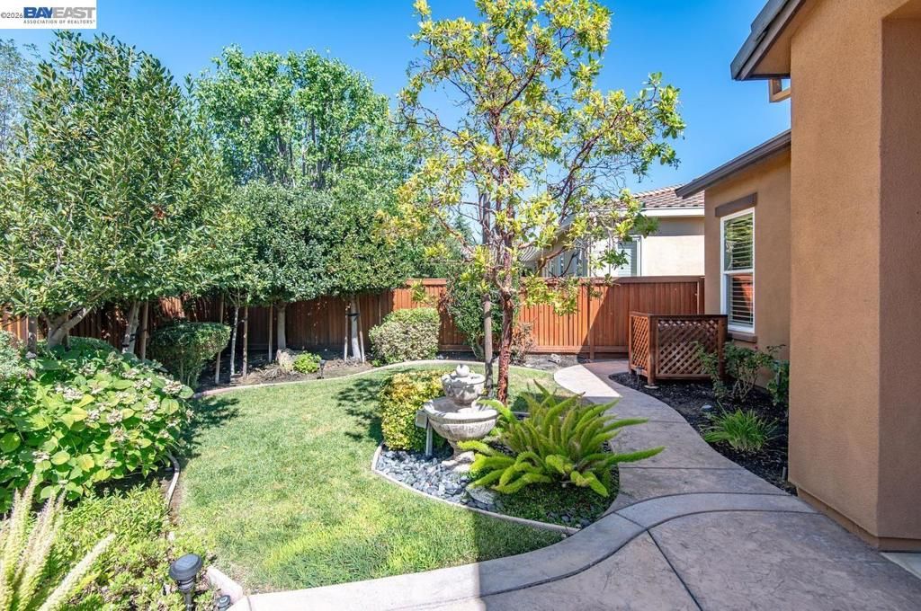 Image 88 of property listing at 1033 Malbec Ln, Brentwood, CA 94513