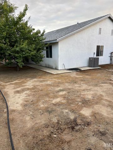 6910 Grafton Court, Bakersfield, CA 93307