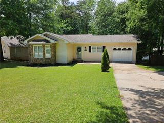 938 Charleston Court, Gainesville, GA 30501