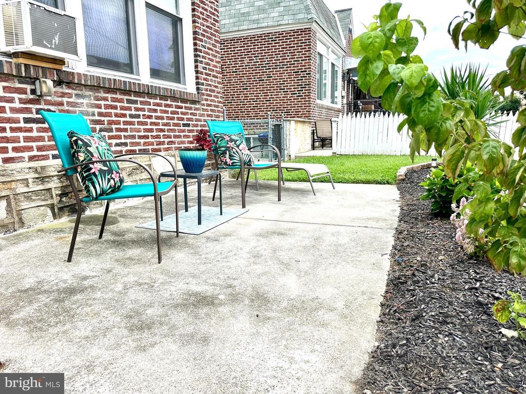 1836 EVARTS ST, PHILADELPHIA, PA 19152 — photo 4