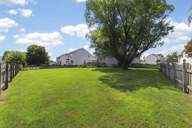 1563 Mallard Circle W, Newark, OH 43055