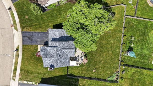 1563 Mallard Circle W, Newark, OH 43055