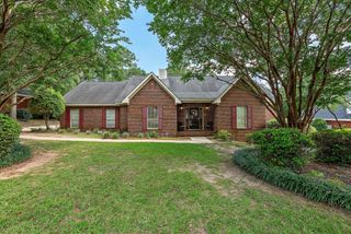 3636 Oak Ridge Ln, Dothan, AL 36303