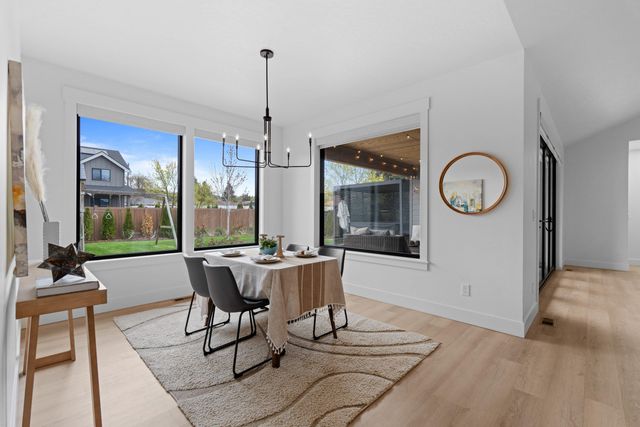 8305 E Maringo Dr, Spokane, WA 99212