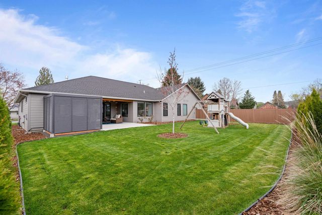 8305 E Maringo Dr, Spokane, WA 99212