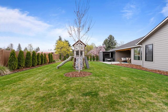 8305 E Maringo Dr, Spokane, WA 99212