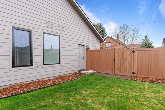 8305 E Maringo Dr, Spokane, WA 99212