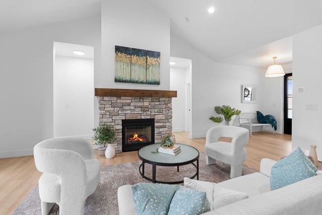 8305 E Maringo Dr, Spokane, WA 99212