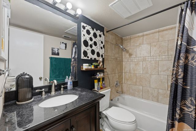 6405 Honey HL, San Antonio, TX 78229