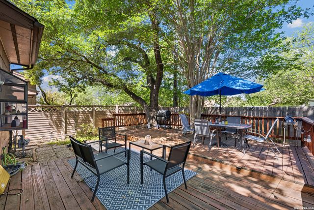 6405 Honey HL, San Antonio, TX 78229