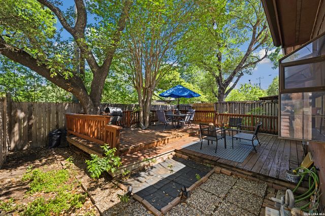 6405 Honey HL, San Antonio, TX 78229