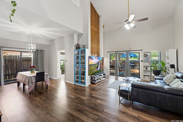 6405 Honey HL, San Antonio, TX 78229