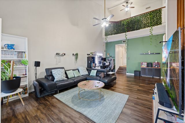 6405 Honey HL, San Antonio, TX 78229