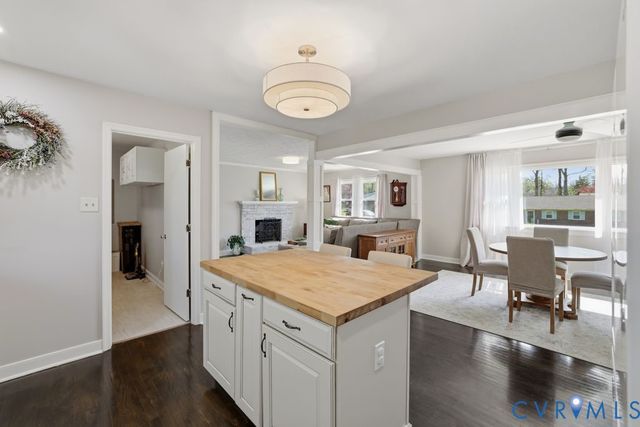 2831 Delfin Rd, Midlothian, VA 23112