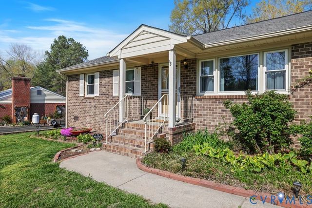 2831 Delfin Rd, Midlothian, VA 23112