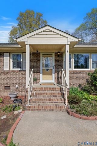 2831 Delfin Rd, Midlothian, VA 23112