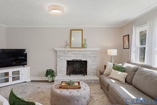 2831 Delfin Rd, Midlothian, VA 23112