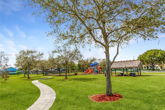 2301 SE 24th Ave 2301, Homestead, FL 33035