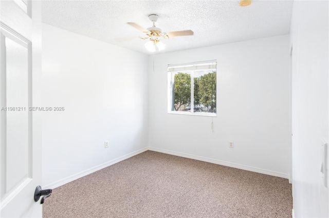 2301 SE 24th Ave 2301, Homestead, FL 33035