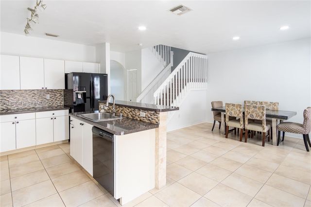 2301 SE 24th Ave 2301, Homestead, FL 33035