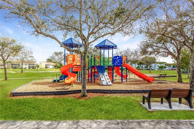 2301 SE 24th Ave 2301, Homestead, FL 33035