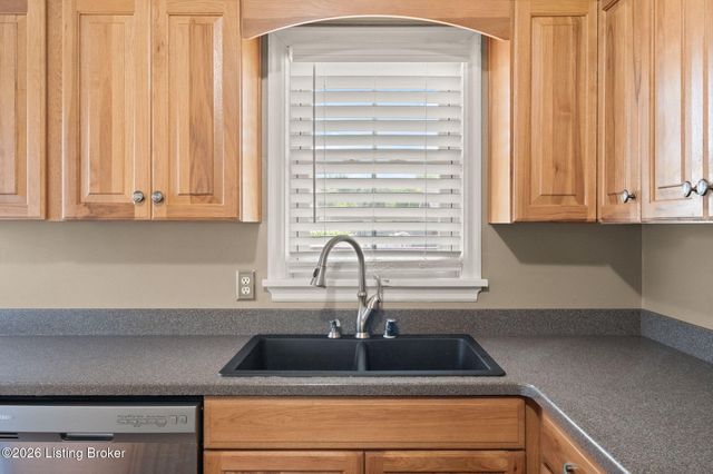 9311 Fiesta Way, Louisville, KY 40272