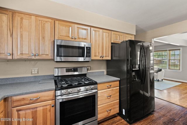 9311 Fiesta Way, Louisville, KY 40272
